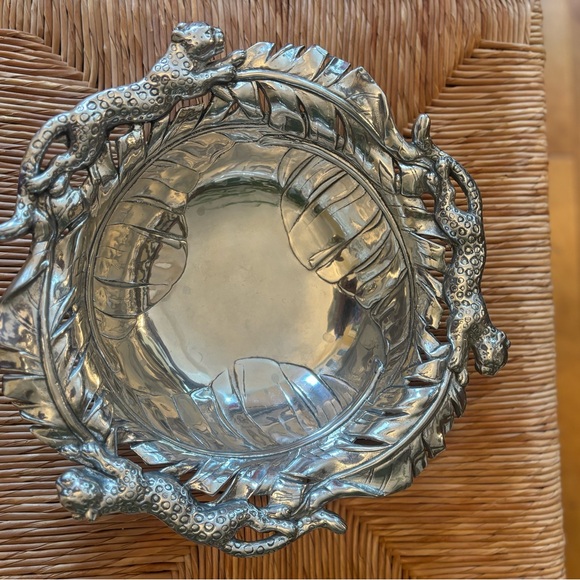 Arthur Court Retired 2000 Leopard Bowl - Picture 11 of 11